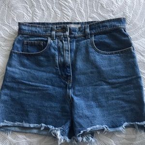 Philosophy Di Lorenzo Serafini frayed hem shorts.